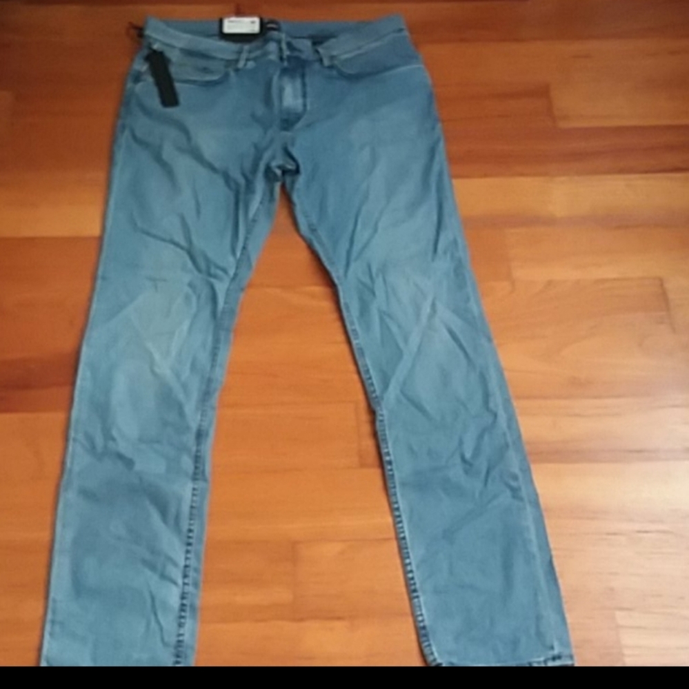 Hugo Boss light weight jeans brand new
